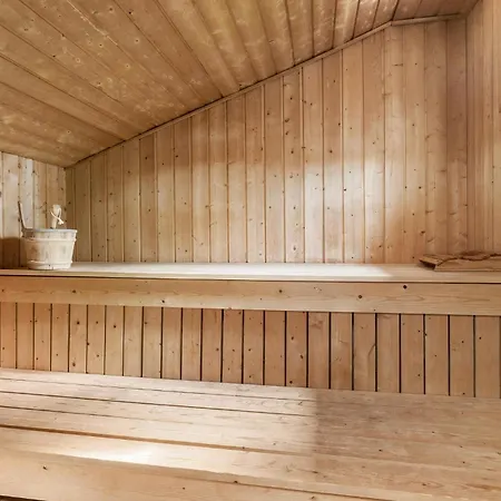 Feriehus Regnspoven Romo Ix